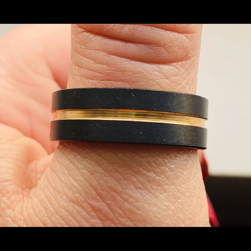 Tungsten mens ring